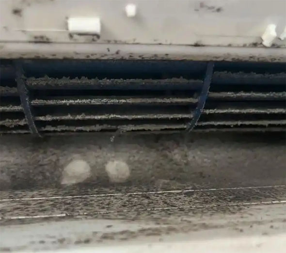 辉南空调吹的风有股烧焦味是怎么回事